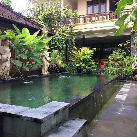 Yulia 1 Bed & Breakfast Sanur  Bagian luar foto