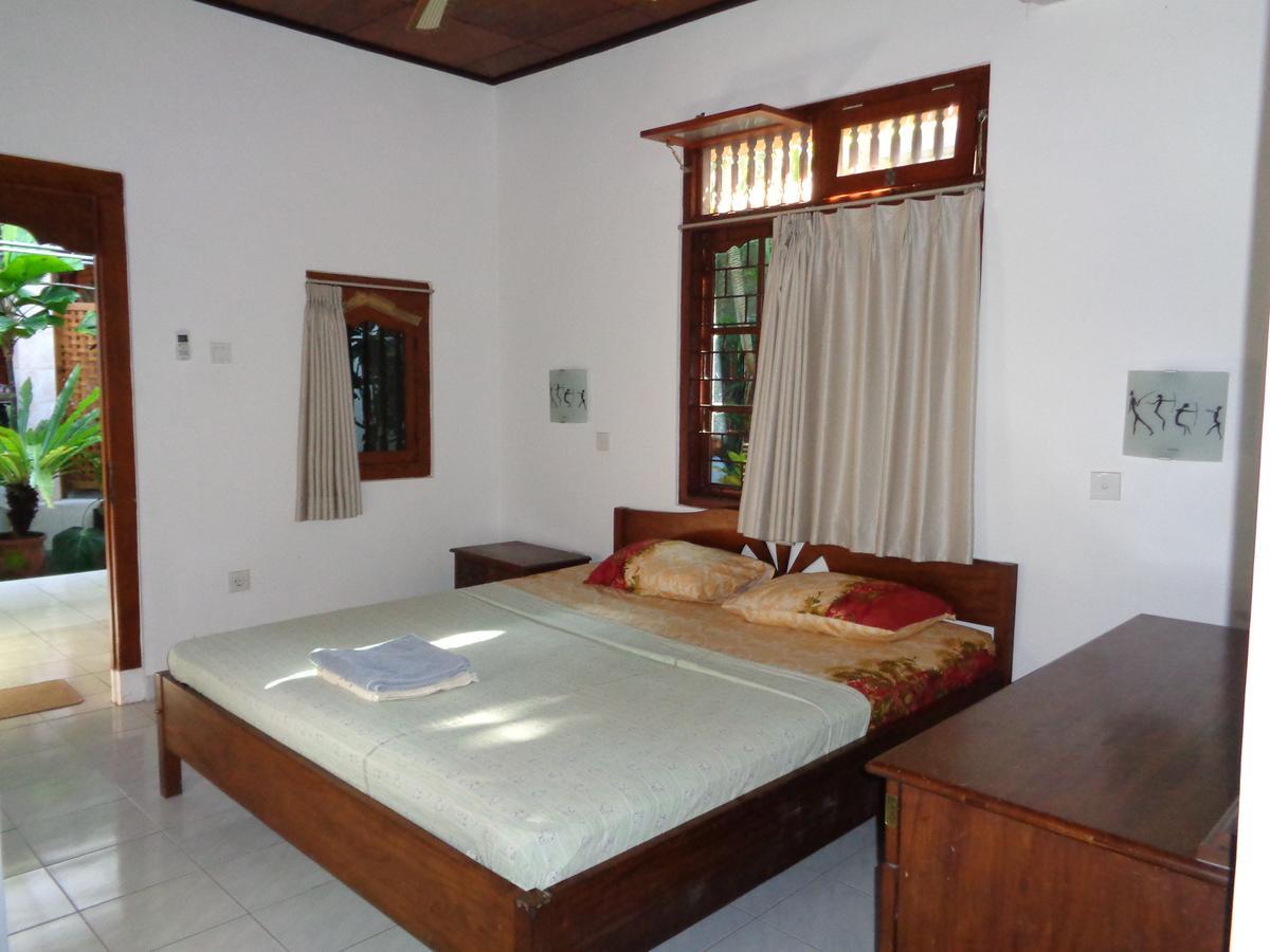 Yulia 1 Bed & Breakfast Sanur  Bagian luar foto