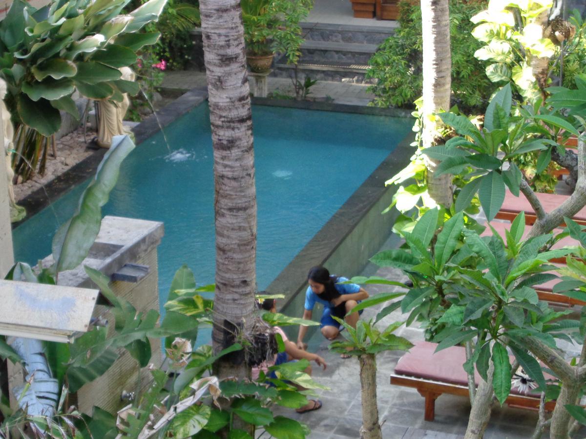 Yulia 1 Bed & Breakfast Sanur  Bagian luar foto