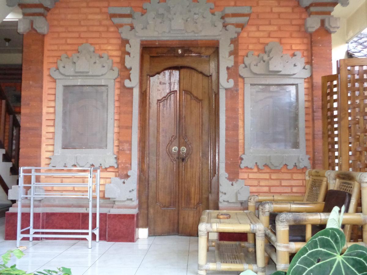 Yulia 1 Bed & Breakfast Sanur  Bagian luar foto