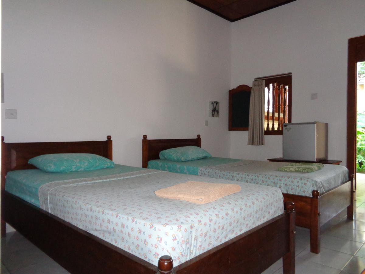 Yulia 1 Bed & Breakfast Sanur  Bagian luar foto
