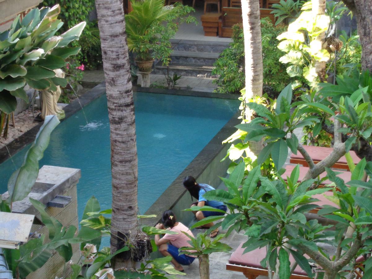 Yulia 1 Bed & Breakfast Sanur  Bagian luar foto