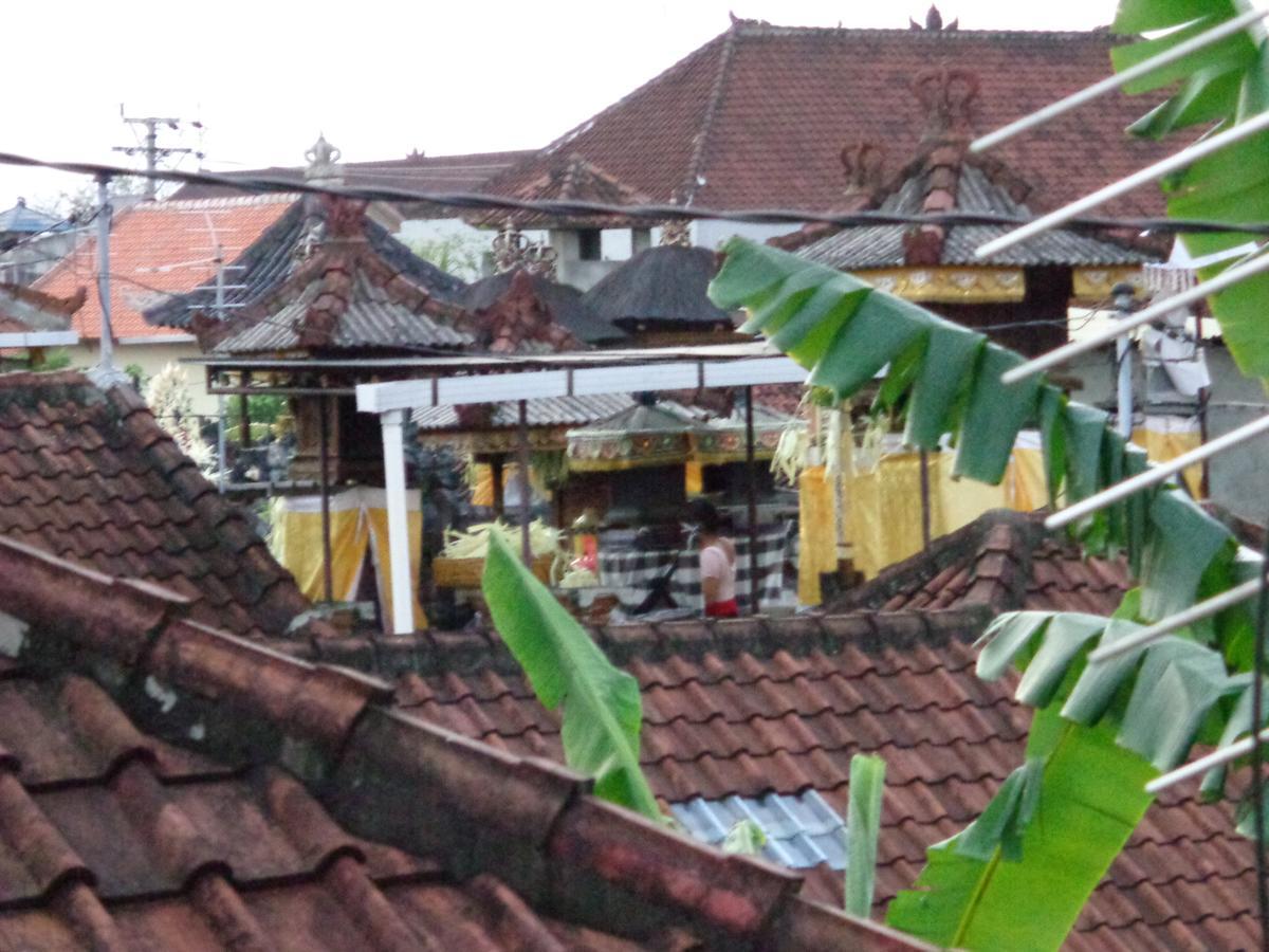Yulia 1 Bed & Breakfast Sanur  Bagian luar foto