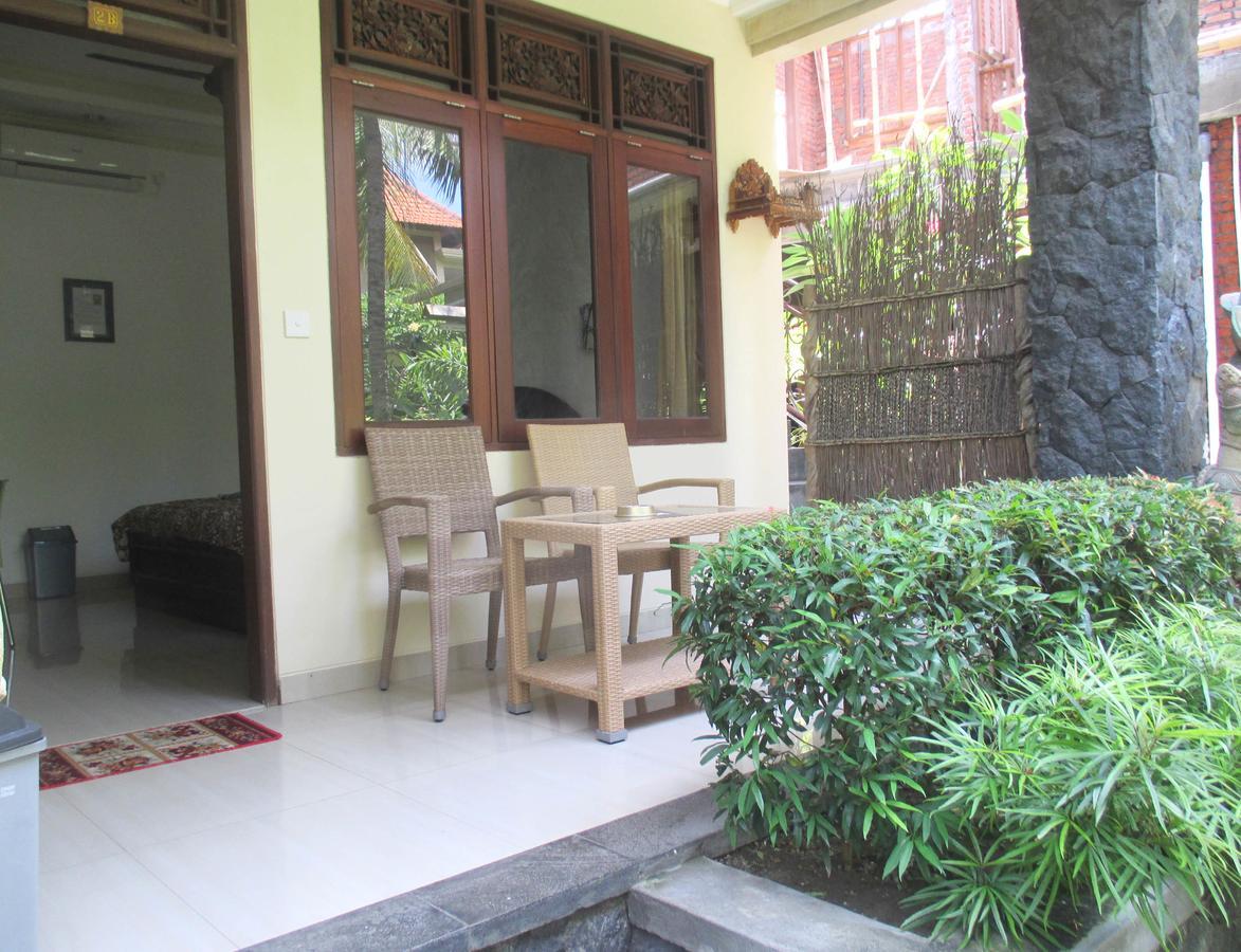 Yulia 1 Bed & Breakfast Sanur  Bagian luar foto