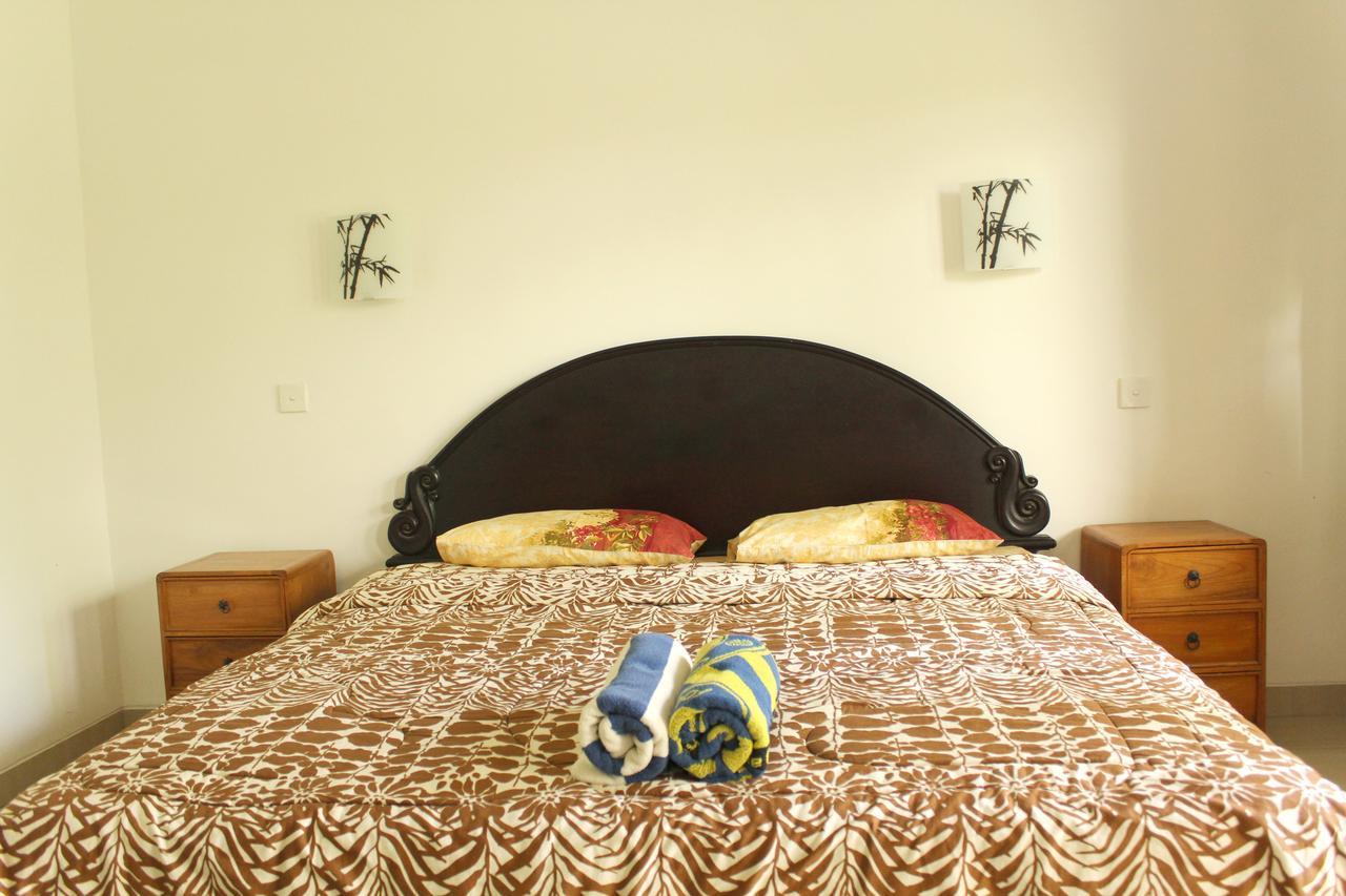 Yulia 1 Bed & Breakfast Sanur  Bagian luar foto