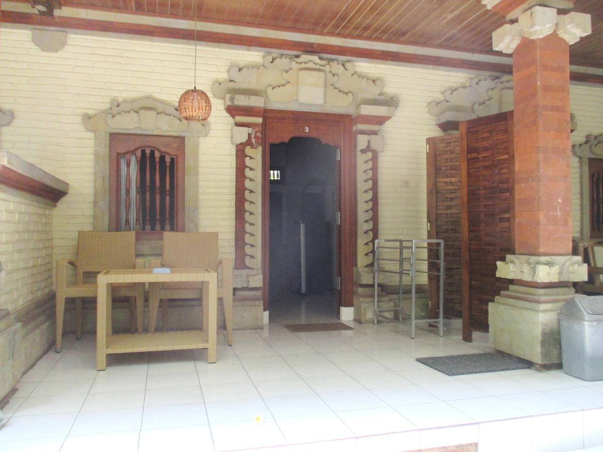 Yulia 1 Bed & Breakfast Sanur  Bagian luar foto