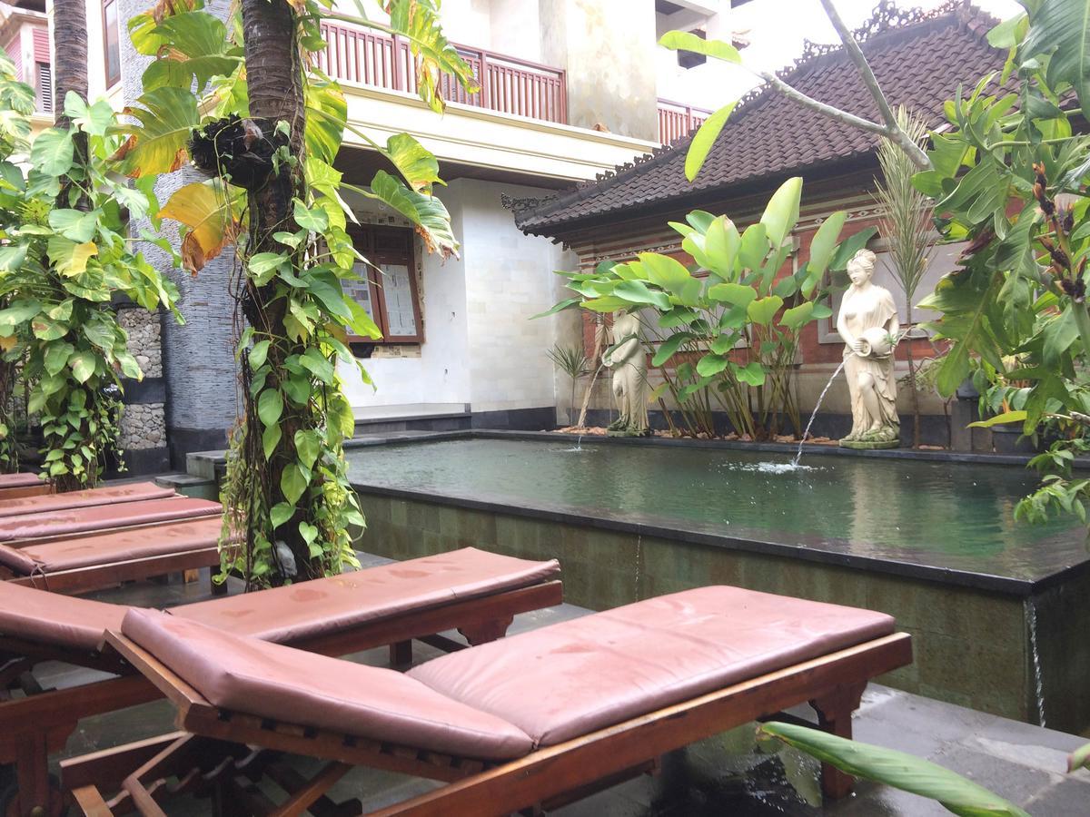 Yulia 1 Bed & Breakfast Sanur  Bagian luar foto